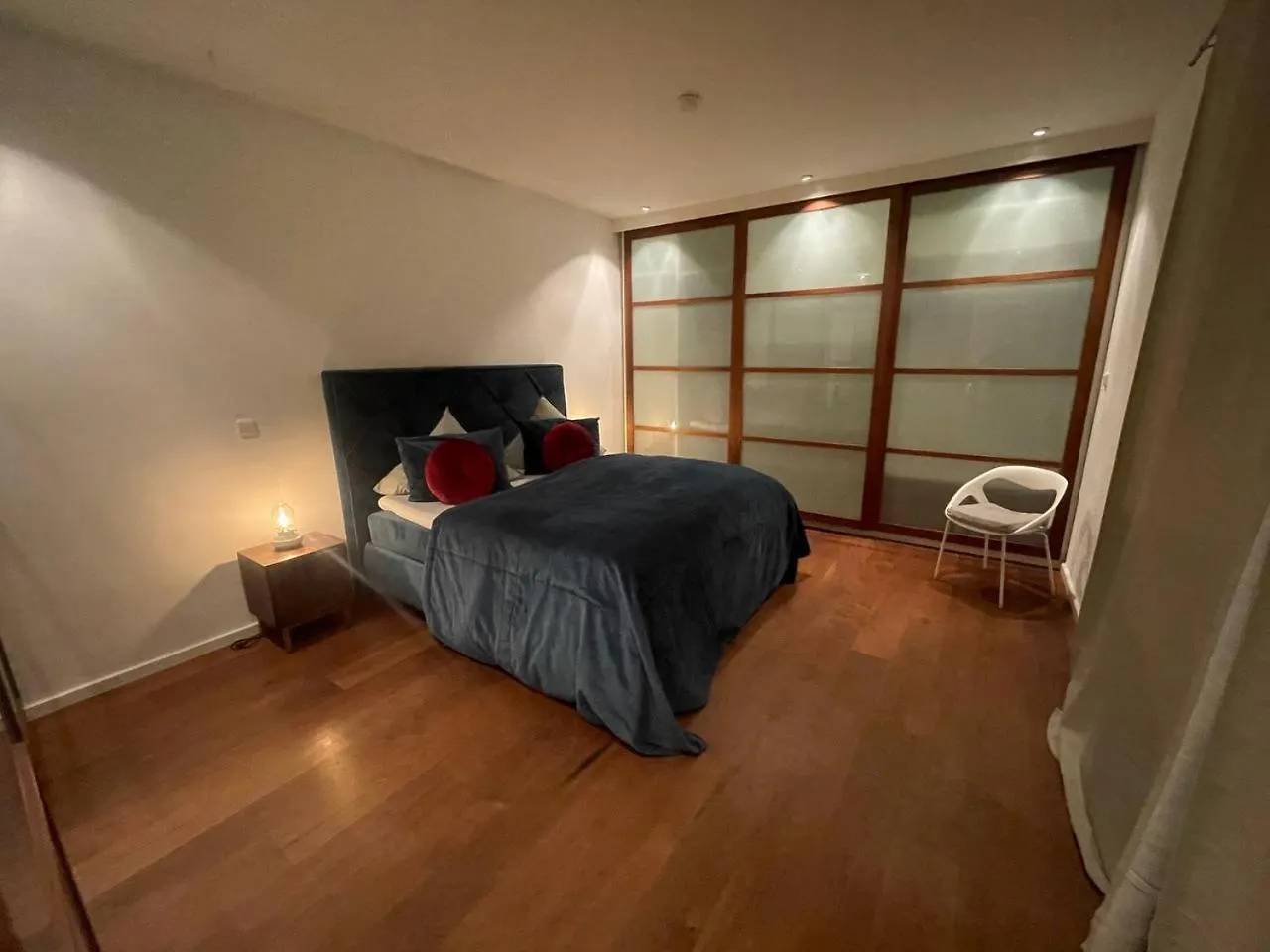 Rooftop Loft Flat For 4 Guests München