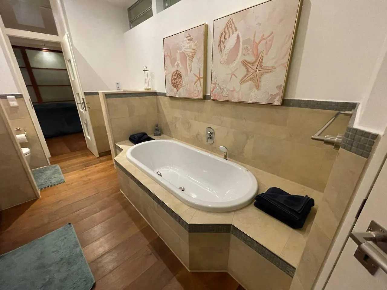 Rooftop Loft Flat For 4 Guests München 0*,  Deutschland