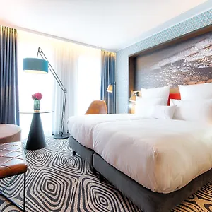 4* Hotel Nyx By Leonardo
