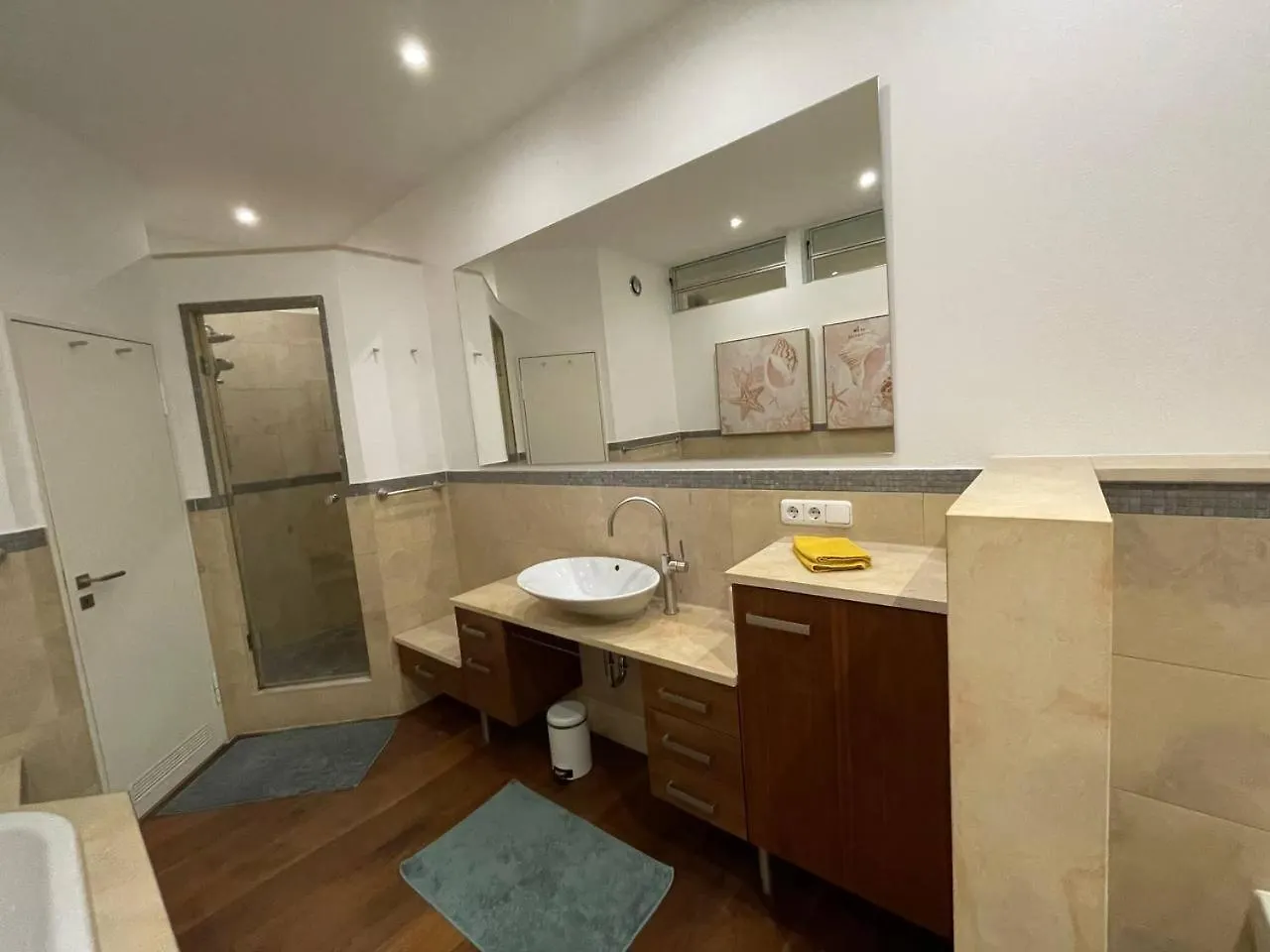 Rooftop Loft Flat For 4 Guests Munich