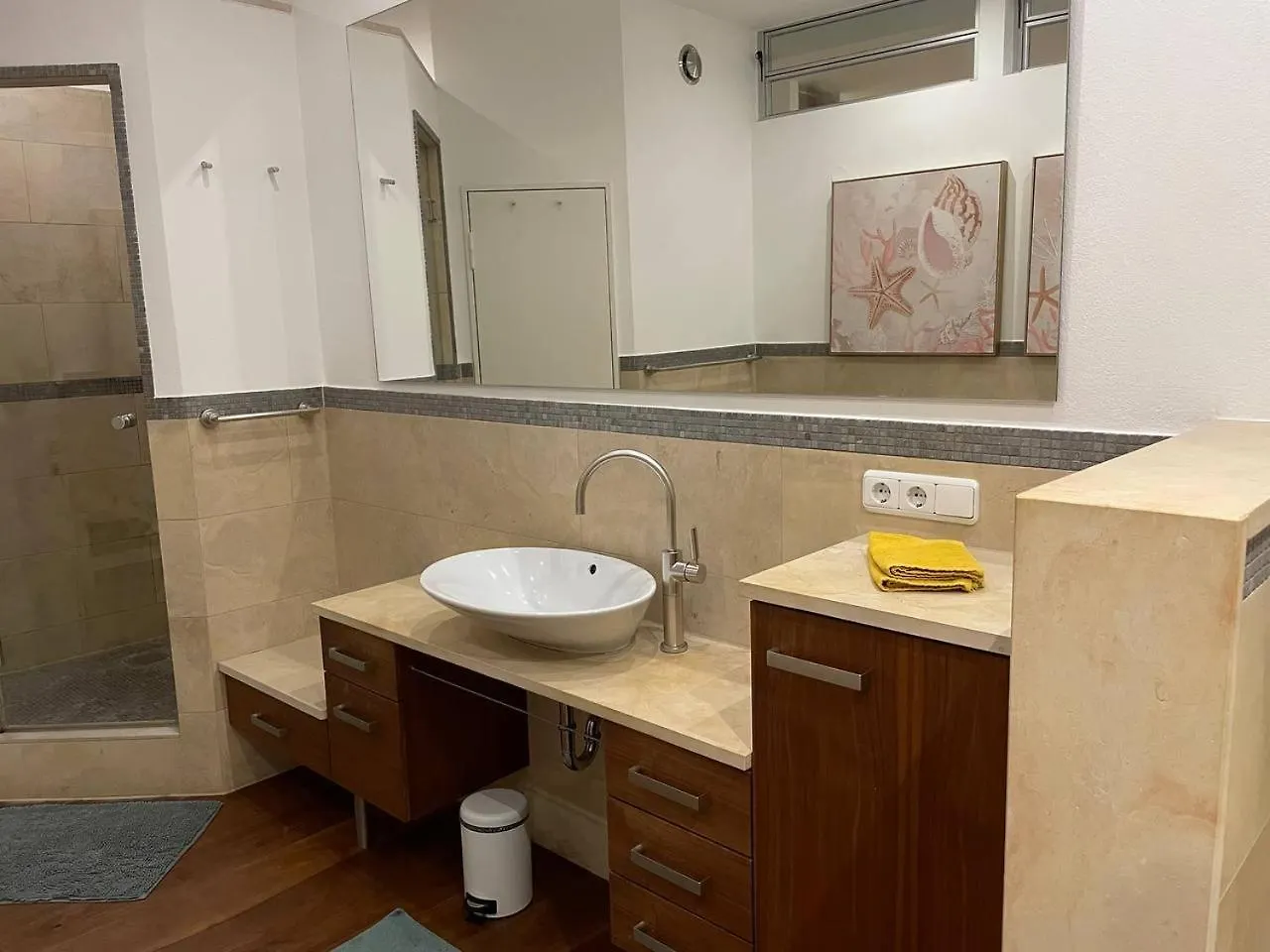 Rooftop Loft Flat For 4 Guests Munich
