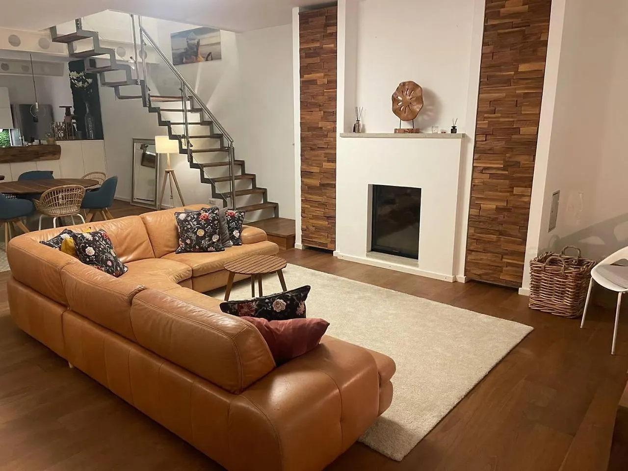 Rooftop Loft Flat For 4 Guests location